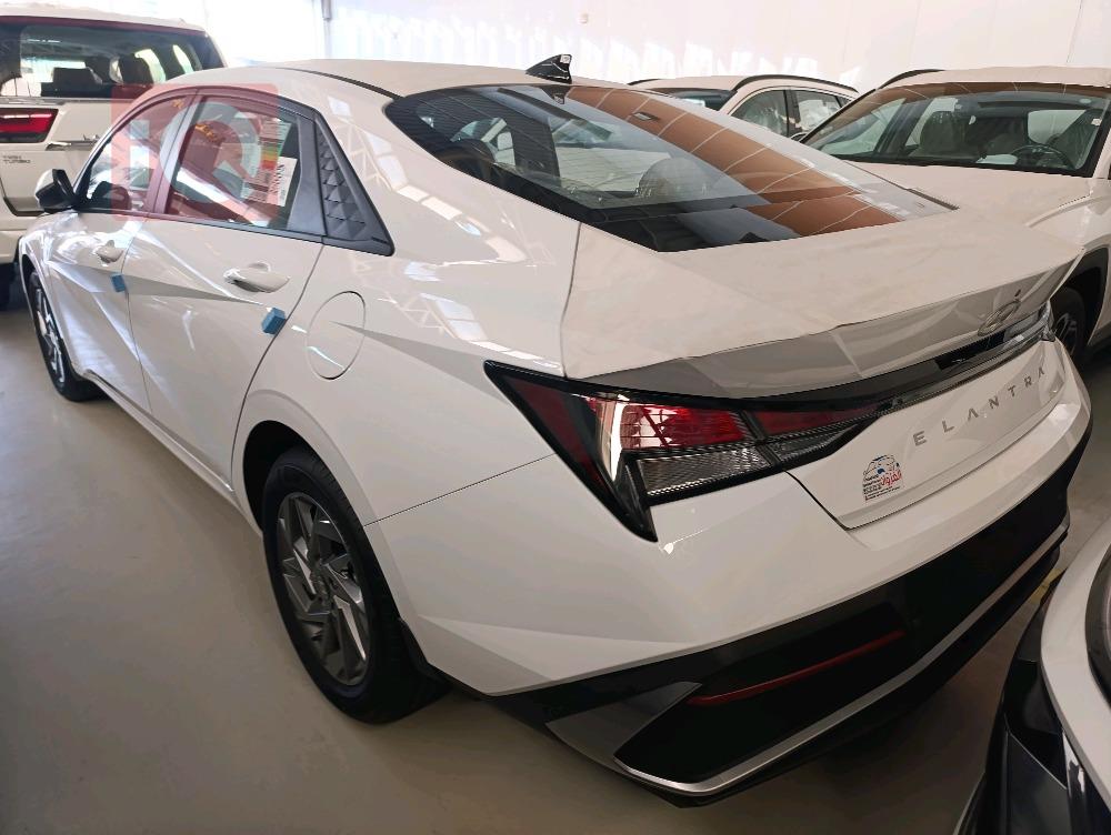 هیوندای ئەلەنترا